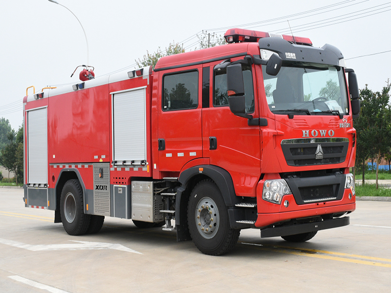 國(guó)六8噸重汽T5G水罐消防車