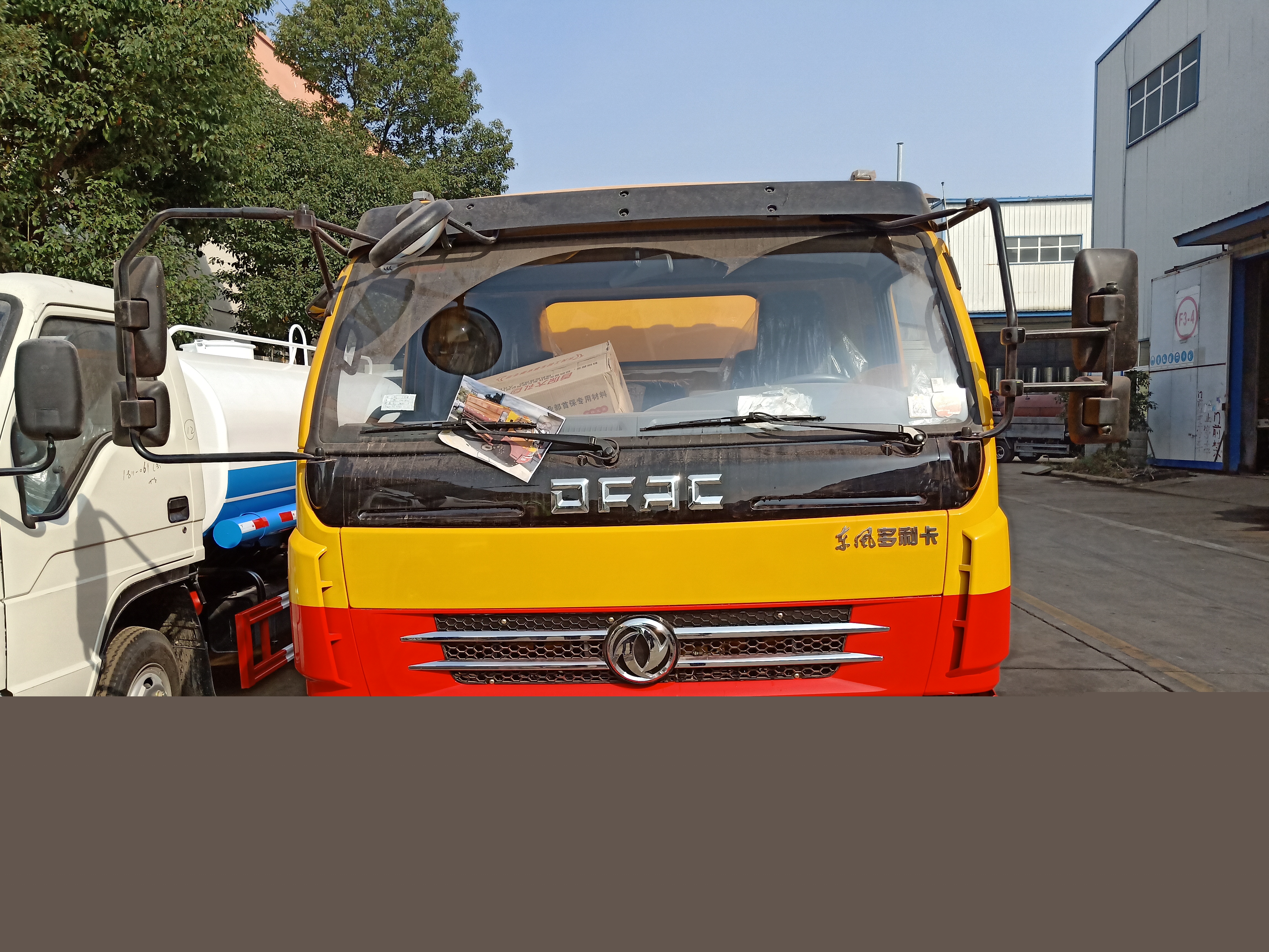 東風大多利卡清洗吸污車